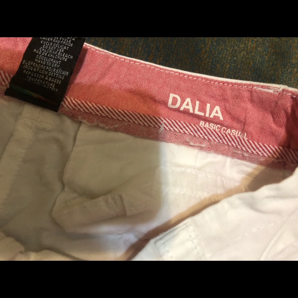 • DALIA capris • - Picture 3 of 5